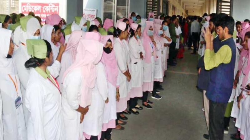 হাসপাতালের কর্মচারী বরখাস্ত নার্সিং শিক্ষার্থীকে শ্লীলতাহানির চেষ্টা