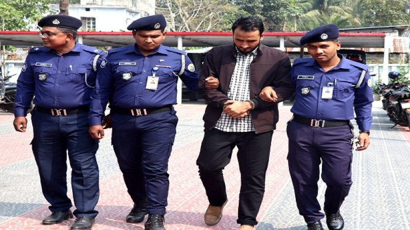 ১১ বছরের পলাতক আসামি গ্রেপ্তার