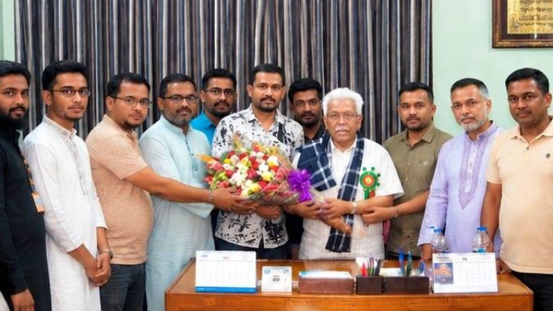 প্রধান উপদেষ্টাকে শুভেচ্ছা ও মতবিনিময় সভা উজিরপুর রিপোর্টার্স ইউনিটির