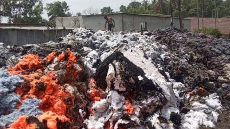 আগুনে তুলার কারখানা ছাই বরিশালে।