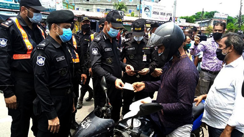 বরিশাল র‌্যাব হার্ডলাইনে কঠোর লকডাউন বাস্তবায়নে