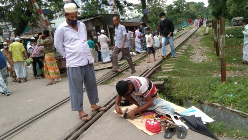 বউয়ের কানের দুল বেইচ্ছা এতদিন চলছি লকডাউনে