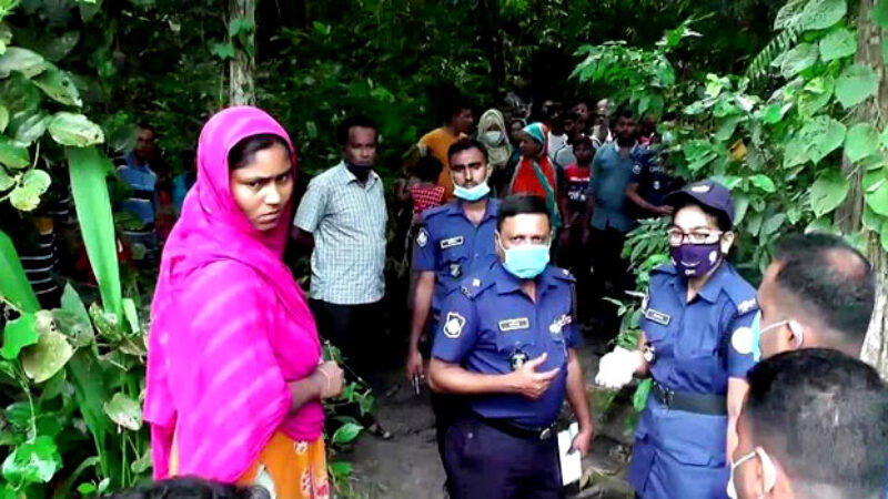 স্বামী পলাতক গৃহবধূকে হত্যা