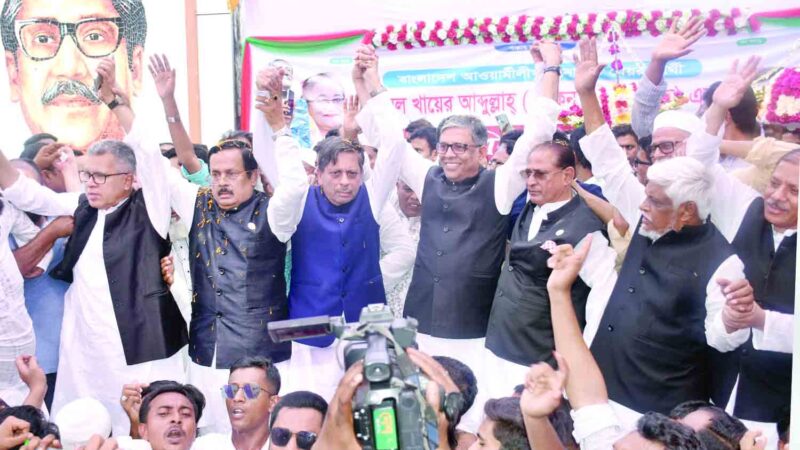 নতুন বরিশাল উপহার দেব -খোকন সেরনিয়াবাত এবার নগরবাসীর সমস্যা দূর হবে -জাহিদ ফারুক শামীম