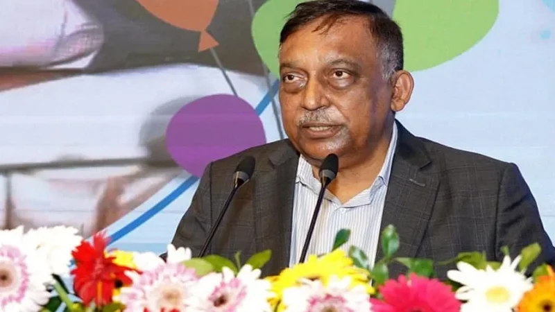 চাঁদা নিলেই মামলা যত্রতত্র গাড়ি থামিয়ে স্বরাষ্ট্রমন্ত্রী