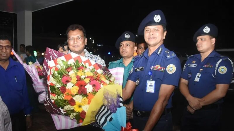 স্বরাষ্ট্র মন্ত্রণালয়  মহোদয় এবং বাংলাদেশ পুলিশের অতিরিক্ত আইজি (ক্রাইম এন্ড অপারেশনস্) মহোদয়কে বরিশালে স্বাগতম