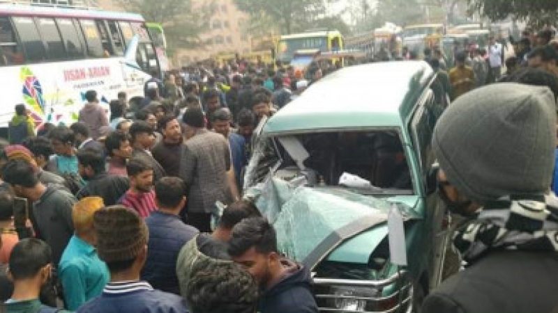 ৫ জন গুরুতর আহত, যাত্রীবাহী বাসের সাথে কলাপাড়া উপজেলা চেয়ারম্যানের গাড়ীর সংঘর্ষ