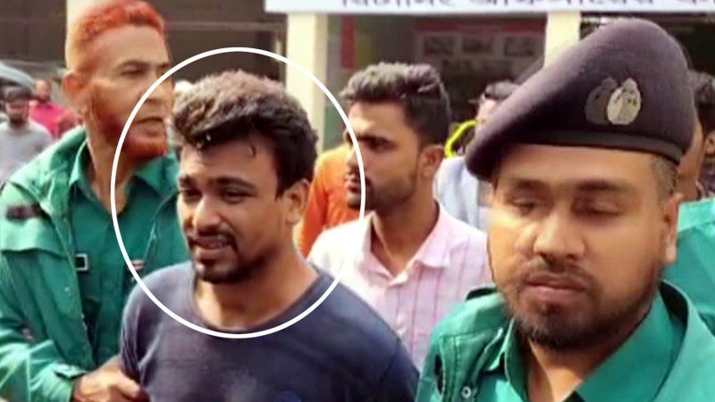 জেলা প্রশাসক কার্যালয়ে ঢুকে কর্মকর্তাকে মারধরের বরিশাল আটক যুবক