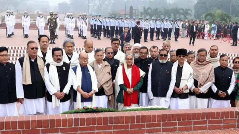 শ্রদ্ধা জানিয়েছেন প্রধানমন্ত্রী ও মন্ত্রিসভার সদস্যরা সাভারে বীর শহীদদের প্রতি