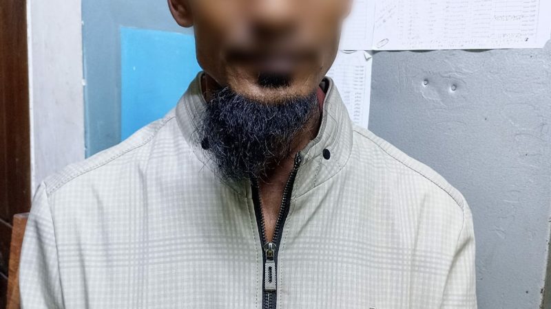 কোতোয়ালি  মডেল থানার অভিযানে  ০৩ কেজি গাঁজাসহ আটক ০১ জন