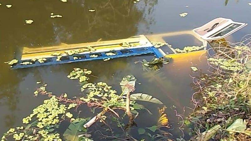পিকআপ নিয়ন্ত্রণ হারিয়ে নিহত ২
