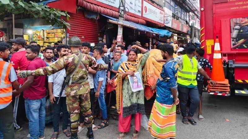 নিহতের সংখ্যা বেড়ে ১৬ রূপনগরে আগুনে