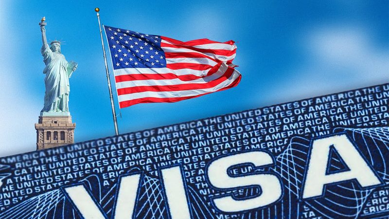ইমিগ্র্যান্ট ভিসা স্থগিত করছে যুক্তরাষ্ট্র