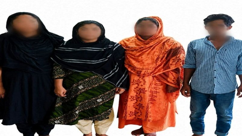 ২৭১ পিস ইয়াবা উদ্ধার পলাশপুরে তিন নারীসহ আটক চার