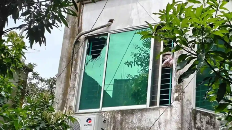 গুলির খোসা উদ্ধার ডেমরায় বিএনপি নেতার বাড়িতে হামলা